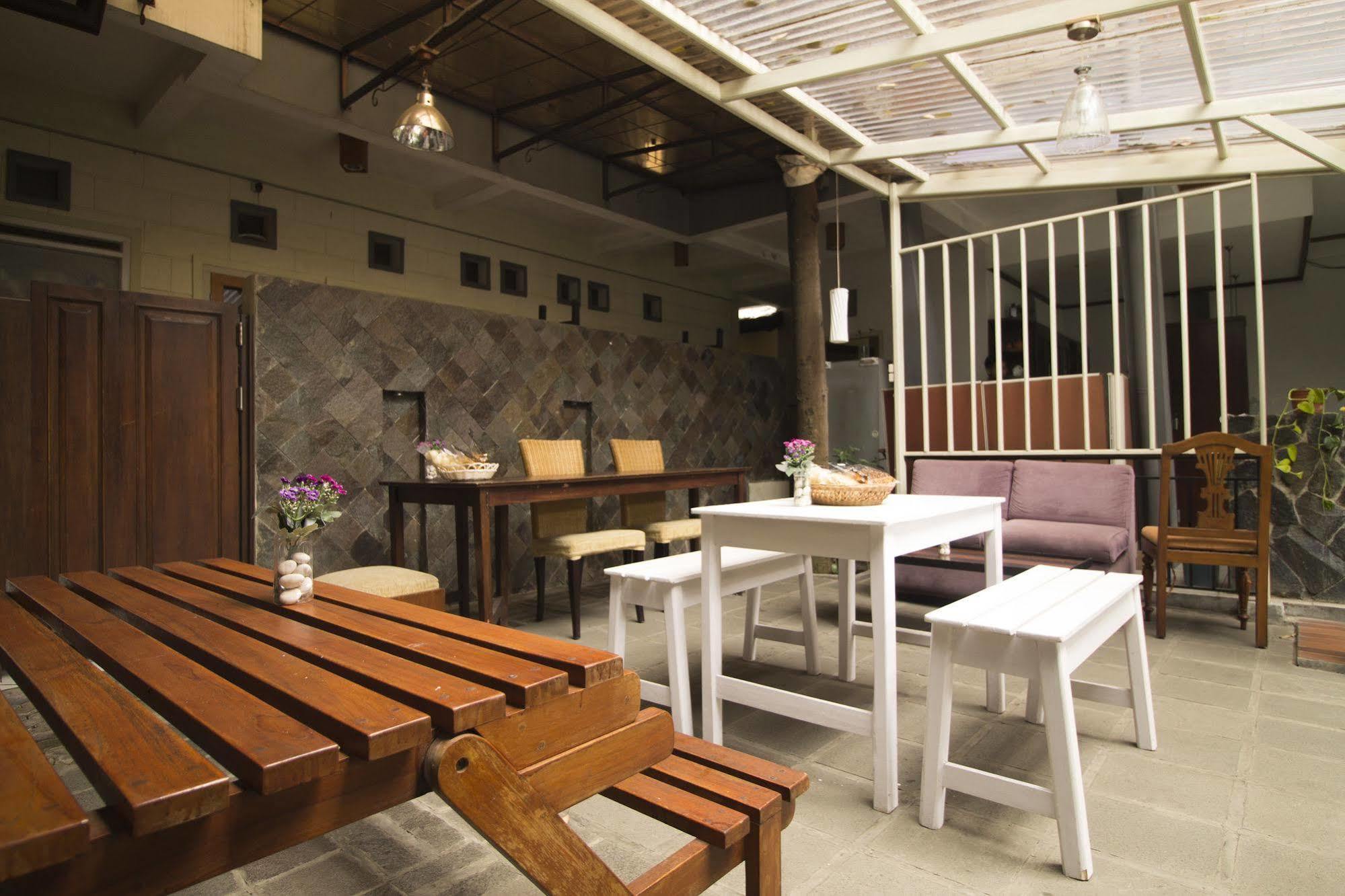 Reddoorz @ Setrasari Bandung