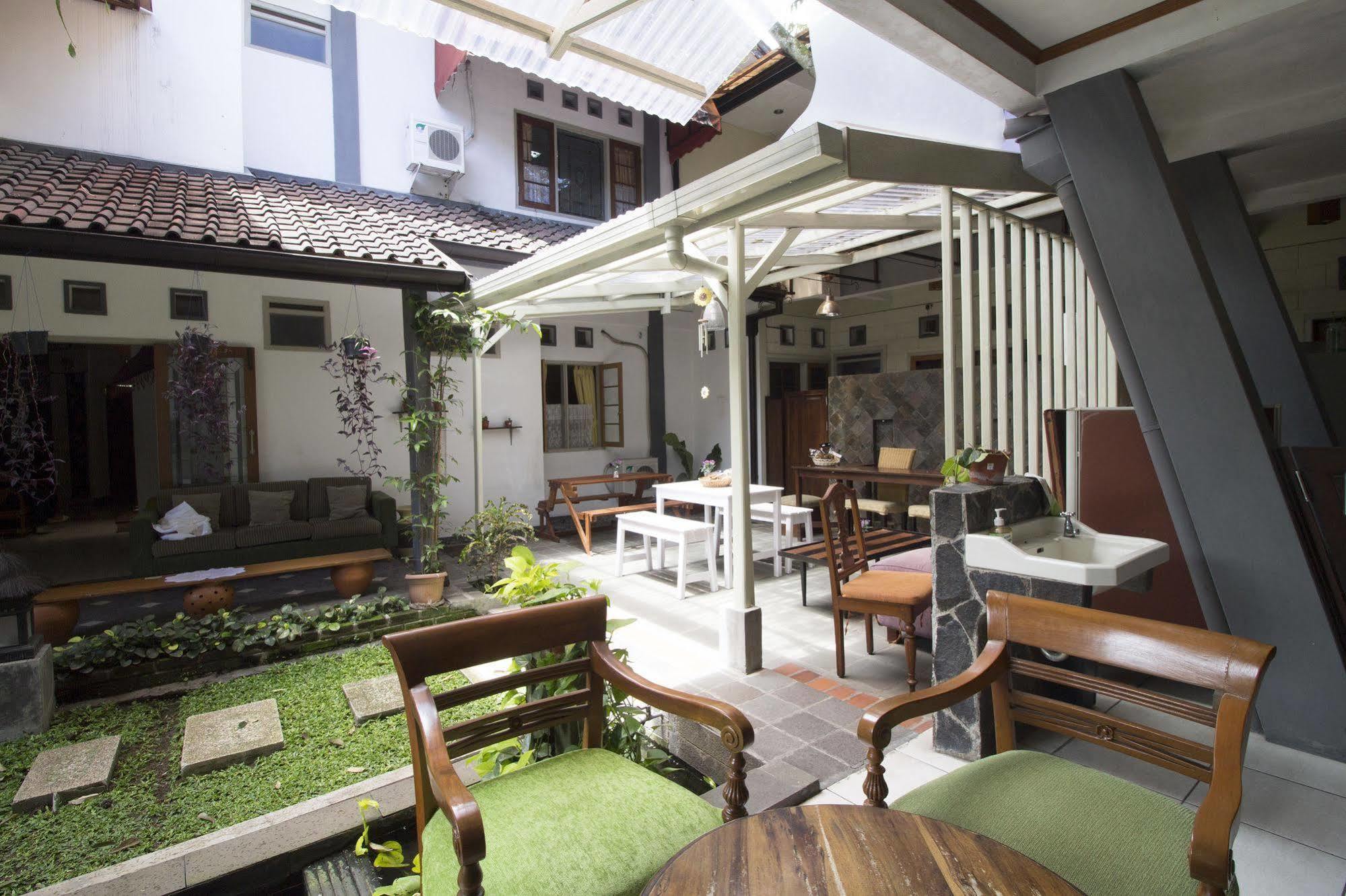 Reddoorz @ Setrasari Wisma tamu Bandung